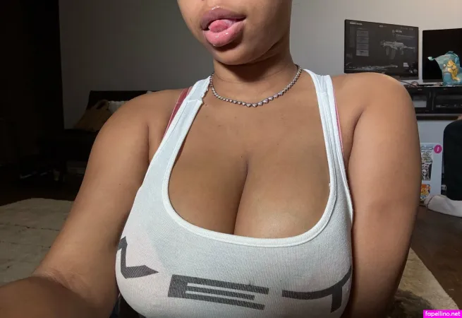 Flowerbombbbb Main Profile Photo