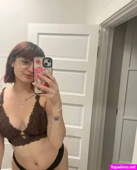 Flowersinskylar OnlyFans Thumbnail #q7KIIuikvt