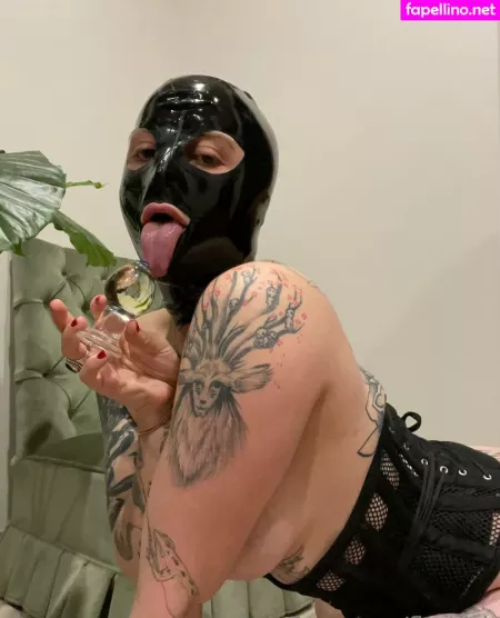 Floworb OnlyFans Thumbnail #kRJoOL9OoM
