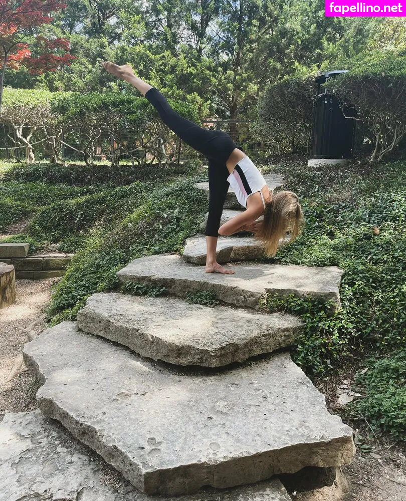 flowwithsky, skyflowartist Nude Leaked OnlyFans Photo #oNORWK7OCk