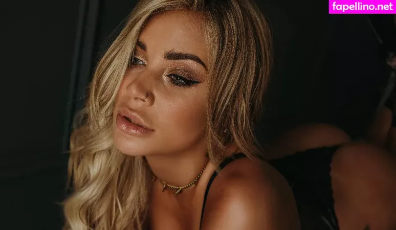 Flychanelle OnlyFans Thumbnail #YwTUv61DgP