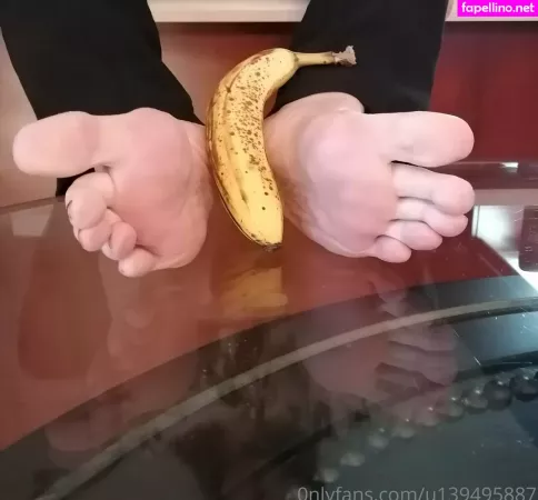 Foot Mistress Miss B OnlyFans Thumbnail #3oUk7qNYJy