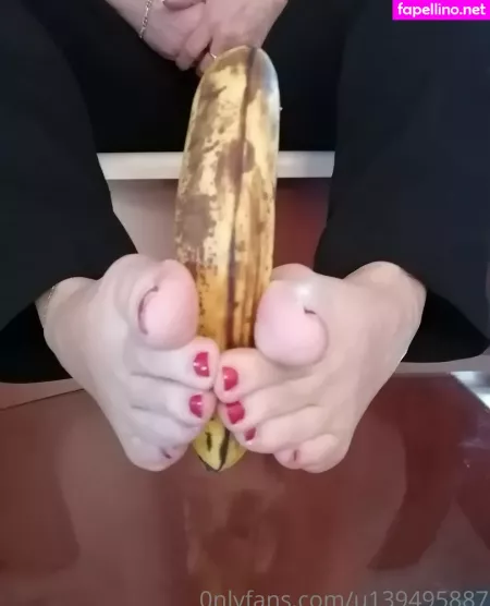 Foot Mistress Miss B OnlyFans Thumbnail #hkYABAgZYq