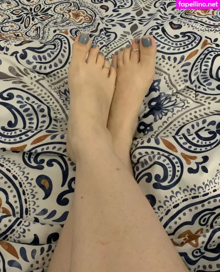 Foot The Bills OnlyFans Thumbnail #1WxqTQhHLv