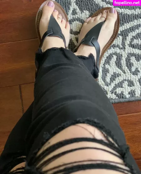 Foot The Bills OnlyFans Thumbnail #o35N2BFVV3