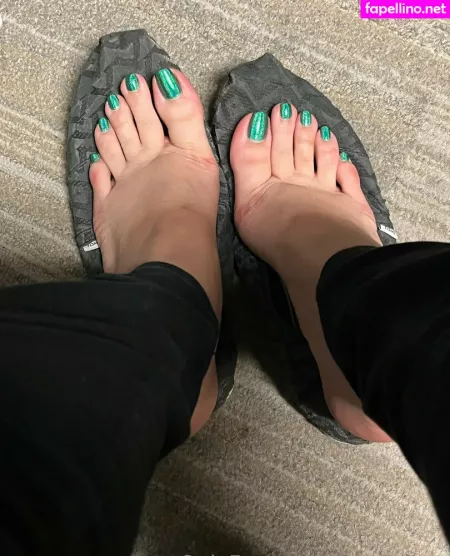 Foot Vibez OnlyFans Thumbnail #erMOYtCw1j
