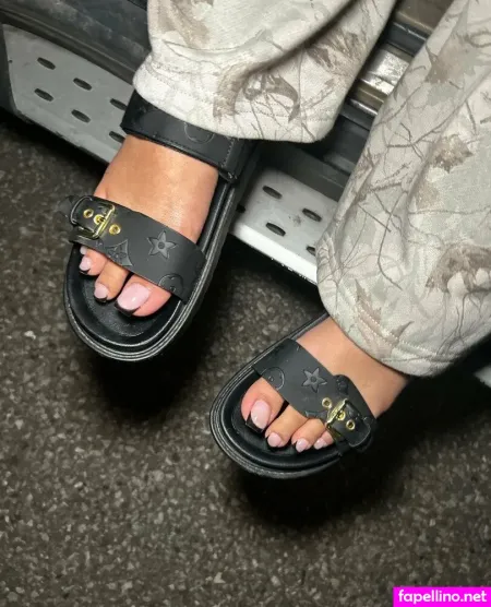 Footbaddieari OnlyFans Thumbnail #A3wtr6T5Go