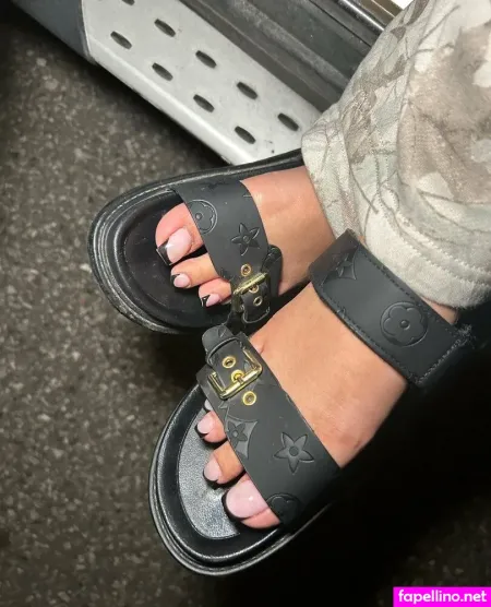 Footbaddieari OnlyFans Thumbnail #JCt0TmOkzZ