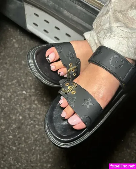 Footbaddieari OnlyFans Thumbnail #VkmTlVoyvf