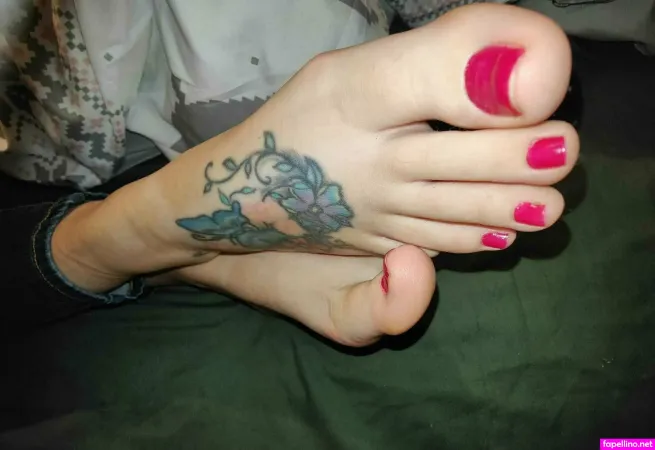 Footfantasy35 OnlyFans Thumbnail #3ZenXum10I