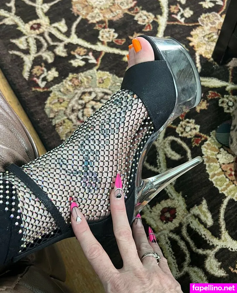 footfondling Nude Leaked OnlyFans Photo #C2FRmvQ0r1