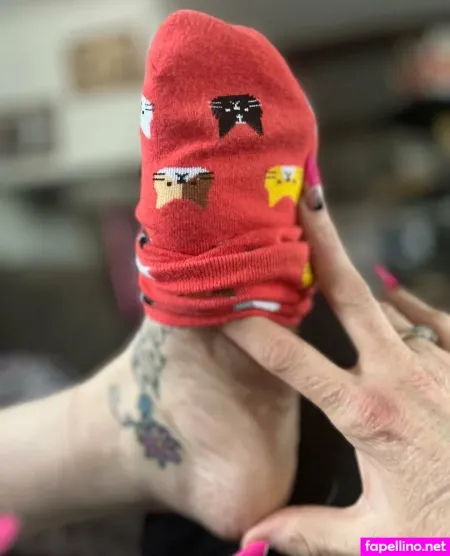 Footfondling OnlyFans Thumbnail #STatBqFSDU