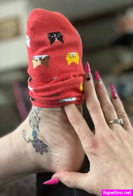 Footfondling OnlyFans Thumbnail #cTLIOYtxr0