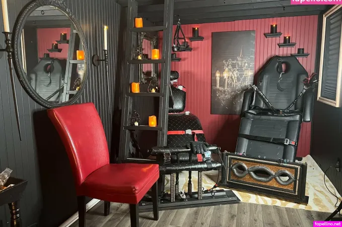 Footfondling Main Profile Photo