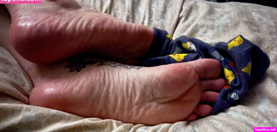 Footfondling OnlyFans Thumbnail #uGDLoZB7sM