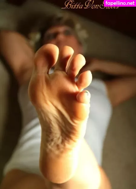 Footgoddessbittavonsweet OnlyFans Thumbnail #XYQjovd4zl
