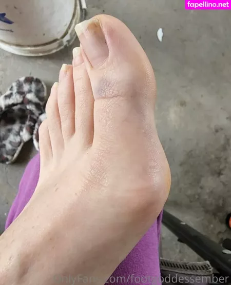 Footgoddessember OnlyFans Thumbnail #IkVoKcKsvp