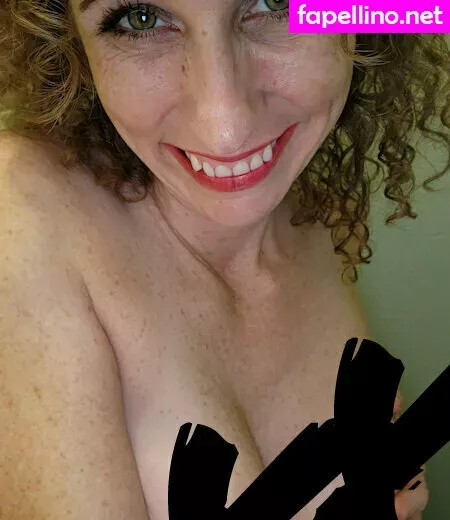 Footgoddessember OnlyFans Thumbnail #KqiuWtTMyO