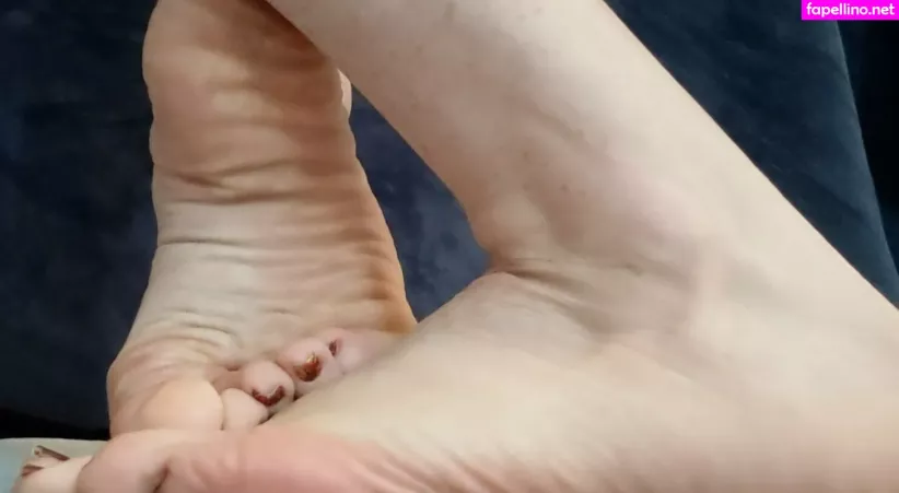 Footgoddessember OnlyFans Thumbnail #pg7ZmX7LuL