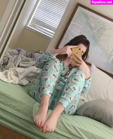 Footgoddesskat OnlyFans Thumbnail #SPb9190FUA