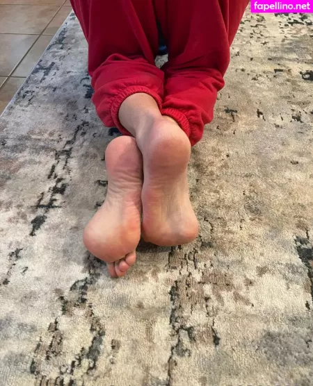 Footgoddessmacie OnlyFans Thumbnail #5pQu0S5SAJ