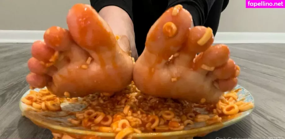 Footivities OnlyFans Thumbnail #oOmugAcO9k