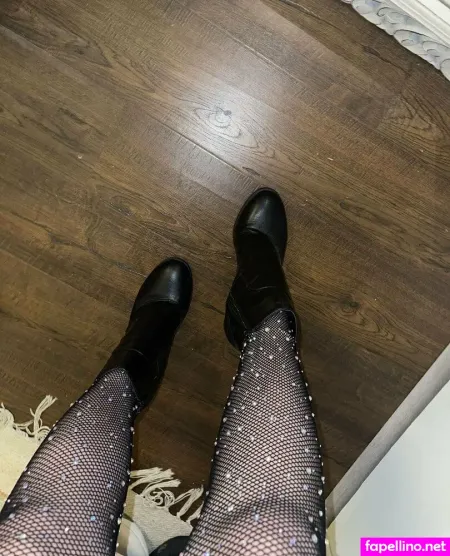 Footmama1622 OnlyFans Thumbnail #yFUAKtXn0F