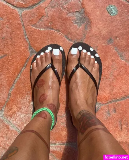Footmazinggds OnlyFans Thumbnail #6tWFbDvxZz