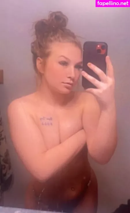 Footmodel96 OnlyFans Thumbnail #xs73zh1CxR