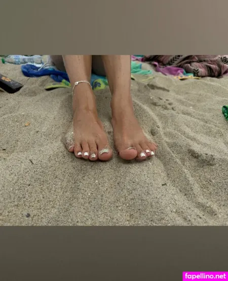 Footqueen349 OnlyFans Thumbnail #Kl8aglmLQt