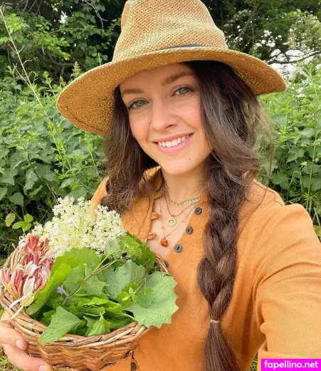 Foraged By Fern OnlyFans Thumbnail #V4sTO5U9J2