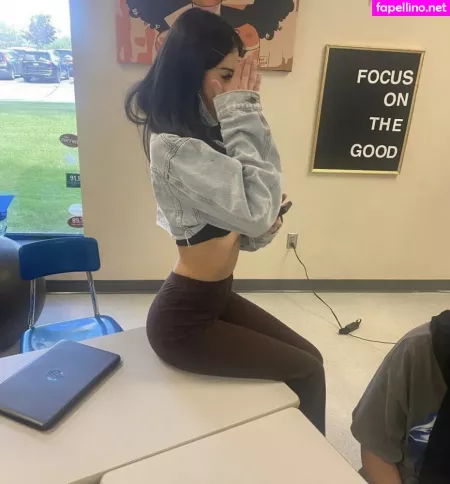 Foreign Bich OnlyFans Thumbnail #l3WYJk5bFL