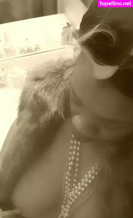 Foreign Luxury OnlyFans Thumbnail #O3iaJjv9Kq