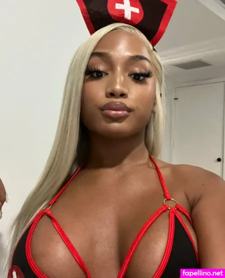 Foreignaiomi OnlyFans Thumbnail #tSV2f9asAK