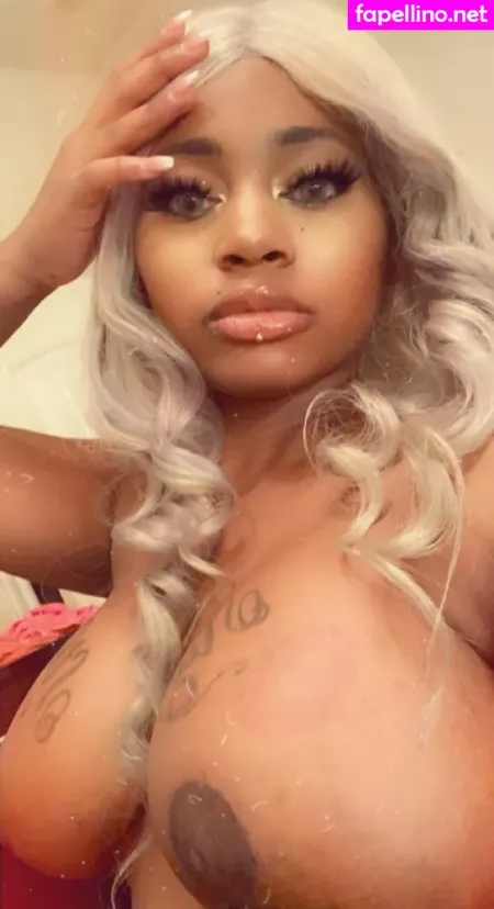 Foreignrenaa OnlyFans Thumbnail #eLOUqiYpaZ