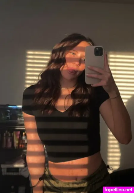 Forum For The Beautiful Emmie Johnson Main Profile Photo