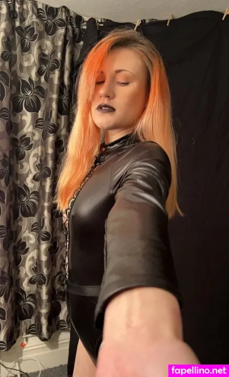 Fostella OnlyFans Thumbnail #av4wS06B44