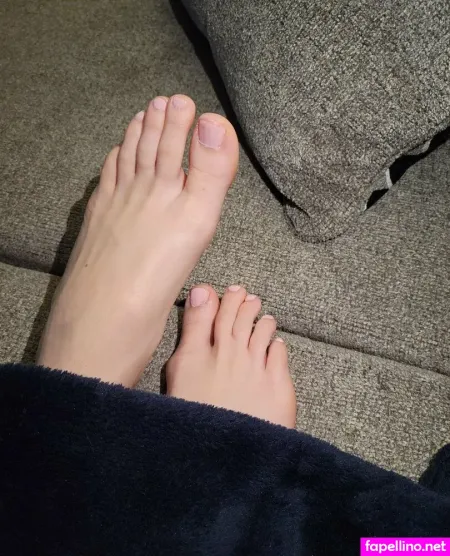 Foundherfeet OnlyFans Thumbnail #5DEBTMtRmq