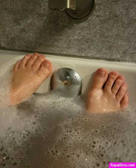 Foundherfeet OnlyFans Thumbnail #6NAMyVmgyg