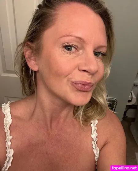 Fourtyfitmommy OnlyFans Thumbnail #XaqAXn5tZ9