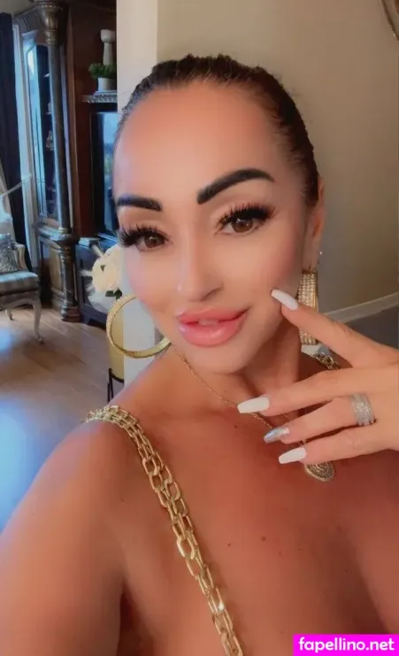 Fox Ella OnlyFans Thumbnail #5lM6L9tPAZ