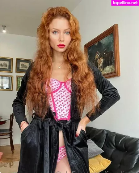 Foxalissia OnlyFans Thumbnail #WF0T5kX7YT