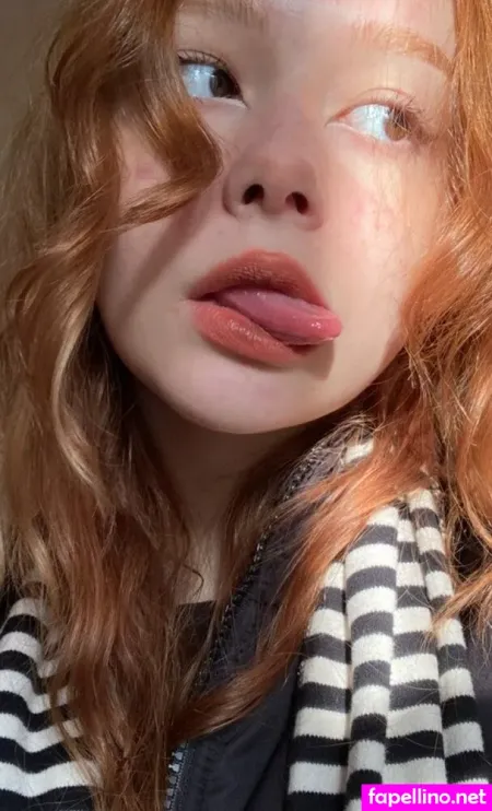 Foxevaxof OnlyFans Thumbnail #2Nl9ch7W4K