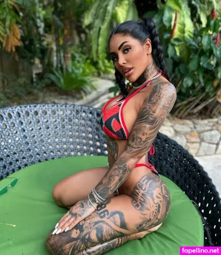 Foxiee Fox Main Profile Photo