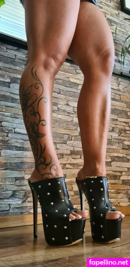 Foxieefeetfree OnlyFans Thumbnail #3VyMyuF0I3