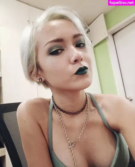 Foxrots OnlyFans Thumbnail #EEQkSMtwLx