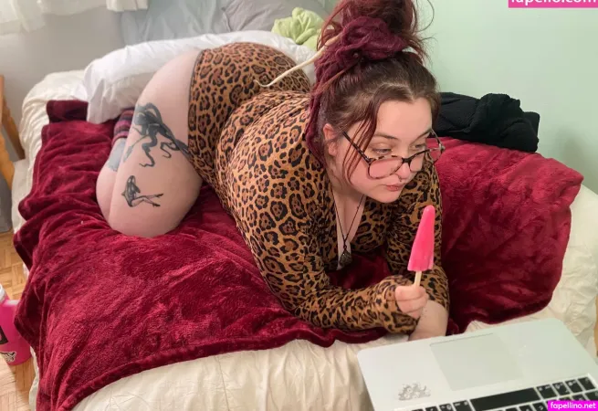 Foxxxy Sybil OnlyFans Thumbnail #94SIcIlP9Z