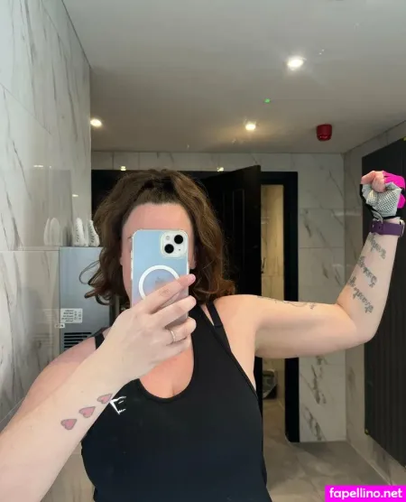 Foxxy2590 OnlyFans Thumbnail #TVKfmczpZC