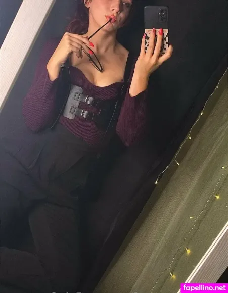 Foxy Emma Free OnlyFans Thumbnail #ird2T832Dr