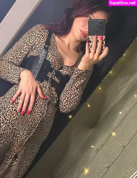 Foxy Emma Vip OnlyFans Thumbnail #WCos2n1AKX